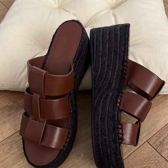 VINCE - Picture 3 of 9